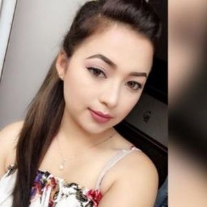 Meet your Posher, Selena